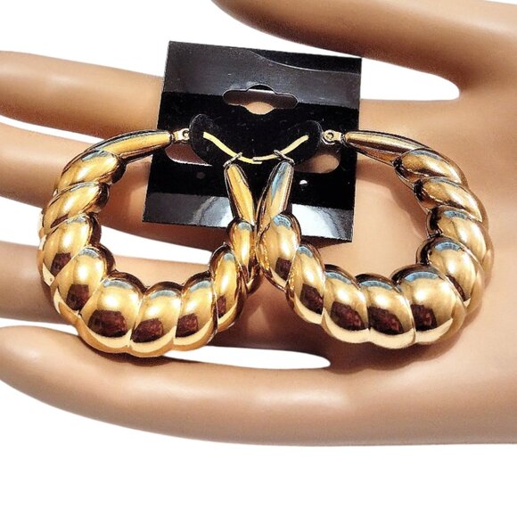 1 1/2" Hoop Earrings 24k Gold Plated Pierced Earrings Shrimp Style Ribbed - Picture 3 of 3